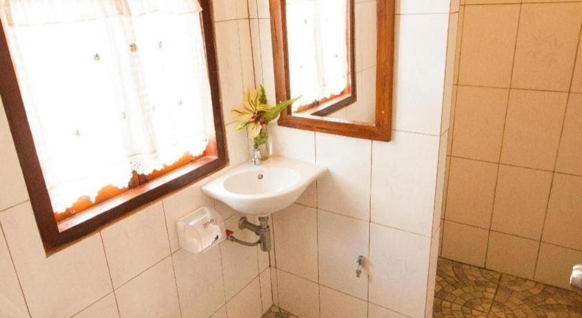 Huan Aumpron Resort Phrae Εξωτερικό φωτογραφία