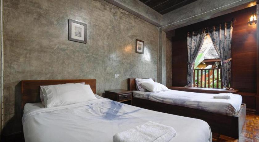 Huan Aumpron Resort Phrae Εξωτερικό φωτογραφία